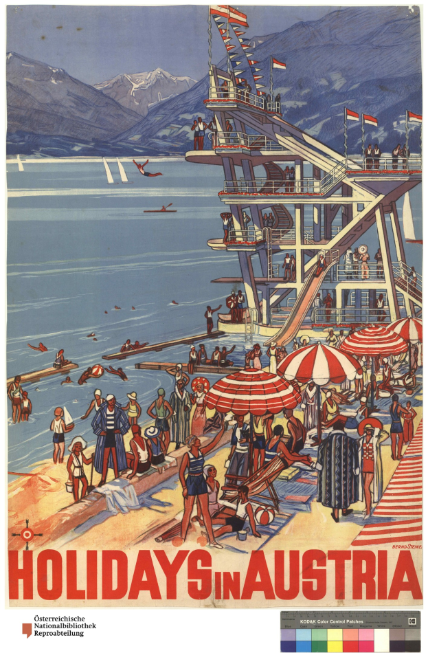 Plakat, das Ferien in Österreich bewirbt, zeigt Menschen am Strand mit Schirmen, ein Schiff im Hintergrund, Flaggen und entfernte Berge.
