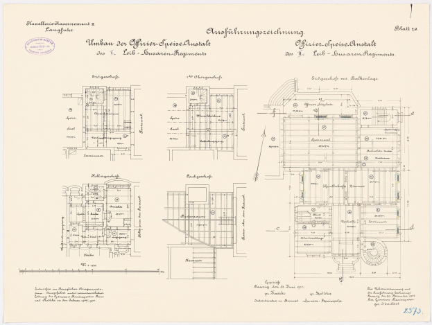 Schwarz-weißer Architekturgrundriss des ehemaligen Bundeskanzleramts mit detaillierter Raumaufteilung, Fluren und Anmerkungen.