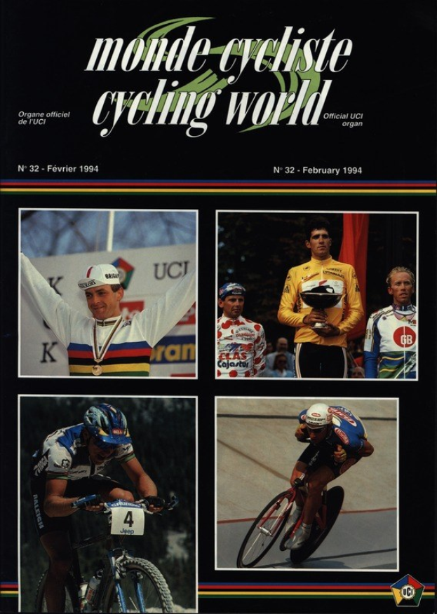 Plakat für die Zeitschrift Monde Cycliste Cycling World (Februar 1994), das vier Helme tragende Radfahrer zeigt.