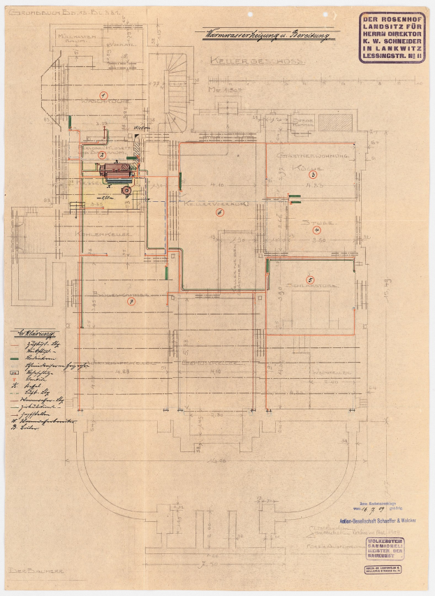 Schwarze und weiße architektonische Zeichnung des Rosenhof-Krankenhauses in Hamburg, Deutschland, die detaillierte Layout-Planung mit zahlreichen Drähten, Zimmern, Fluren und Textanmerkungen auf altem Papier zeigt.
